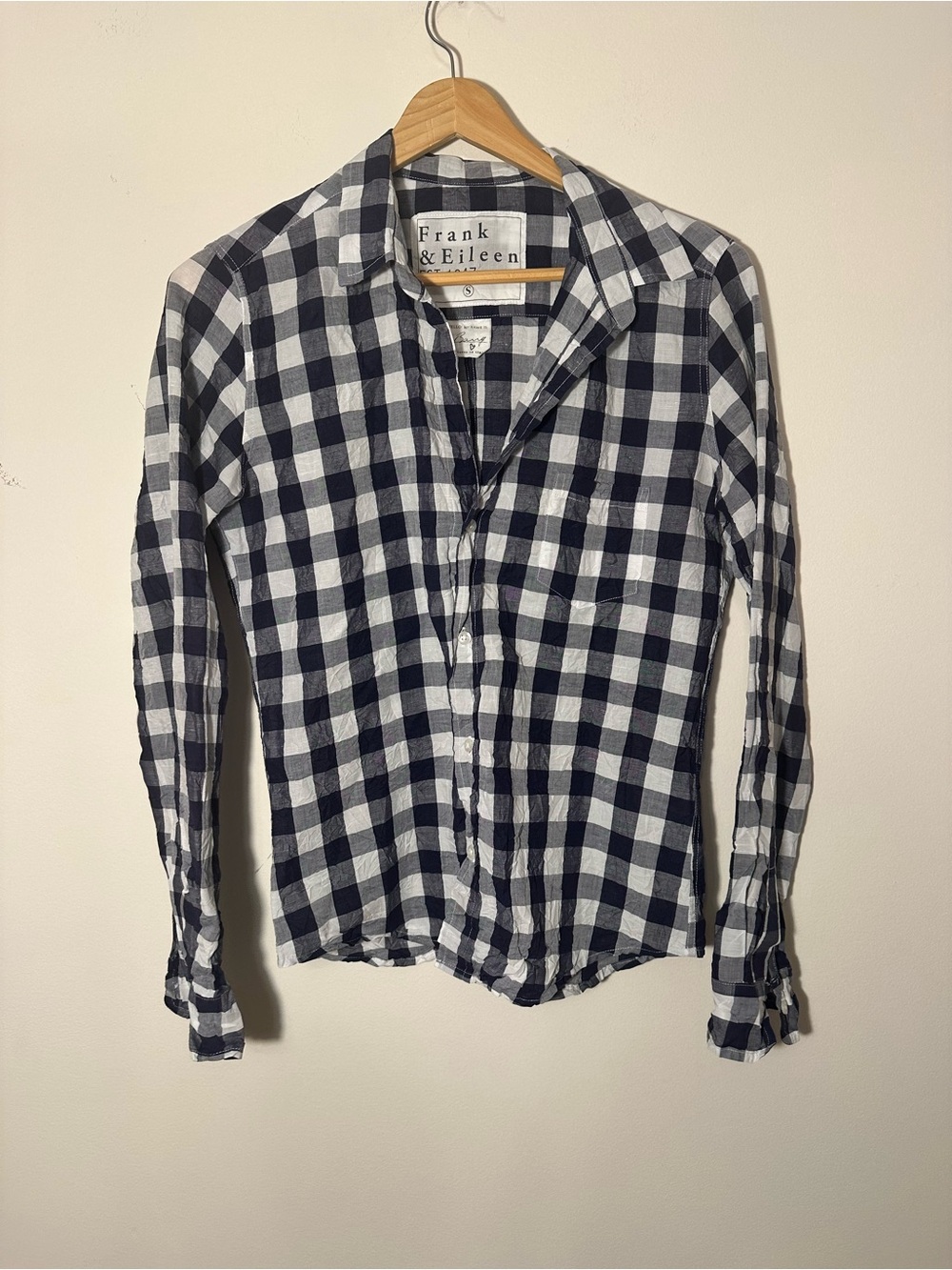Frank & Eileen “Barry” Linen Button-Down Shirt | Small | Excellent Condition